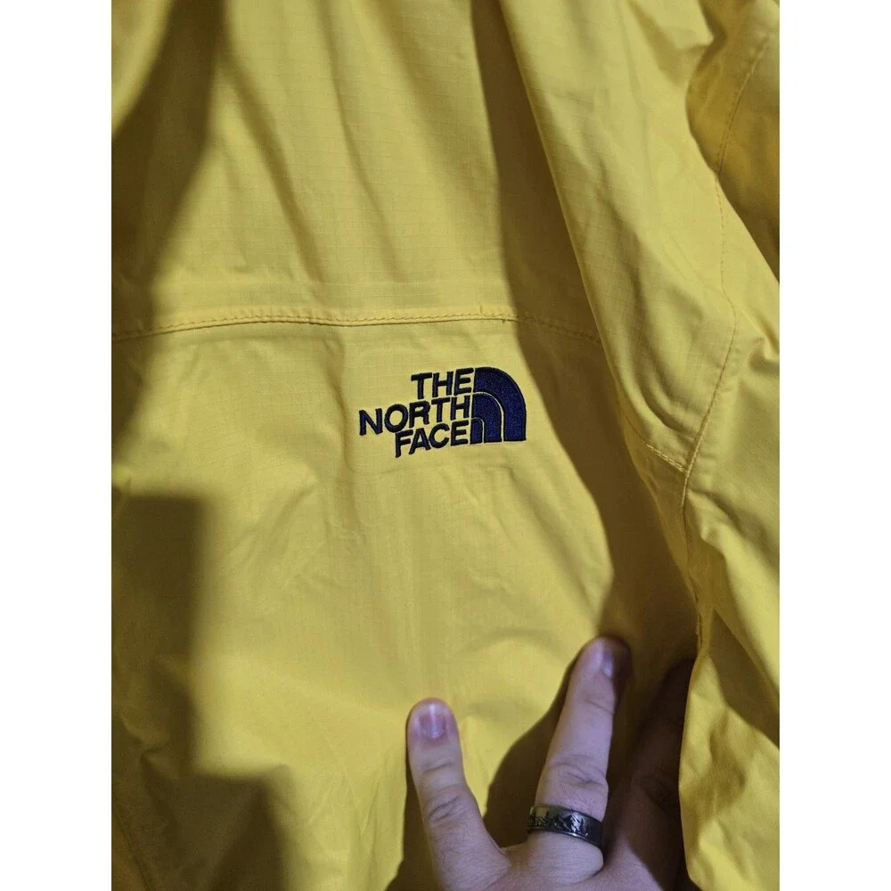 NWT The North Face Resolve Jacket Men’s M Medium Freesia Yellow Rain Hooded